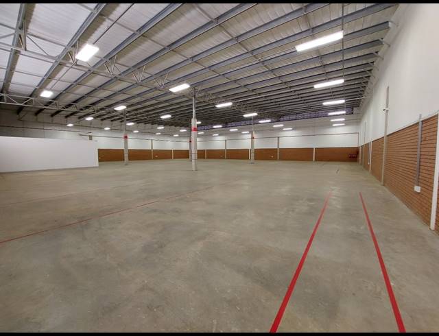 1,316M² WAREHOUSE TO LET IN CLAYVILLE